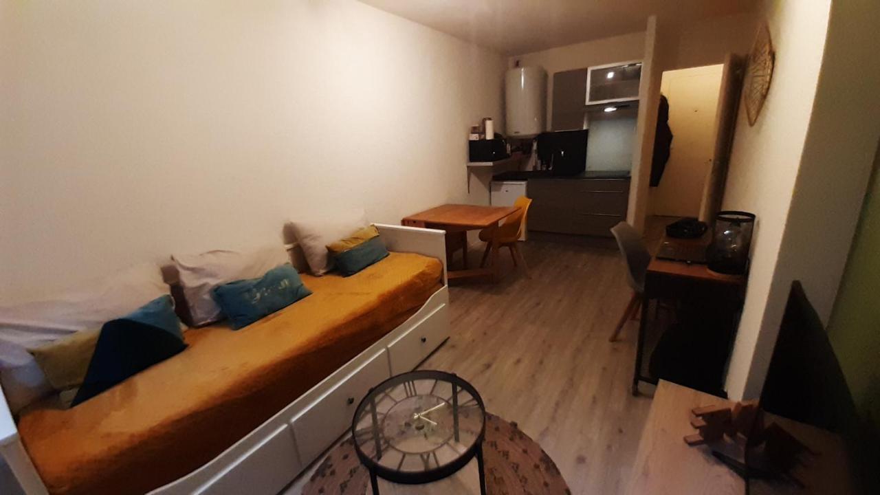 202 Au 15 Rue Battant A